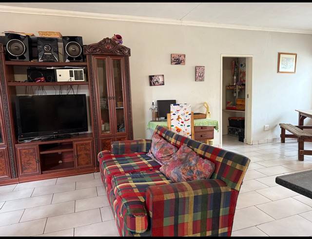2 BEDROOM HOUSE FOR SALE IN WATERVAL EAST